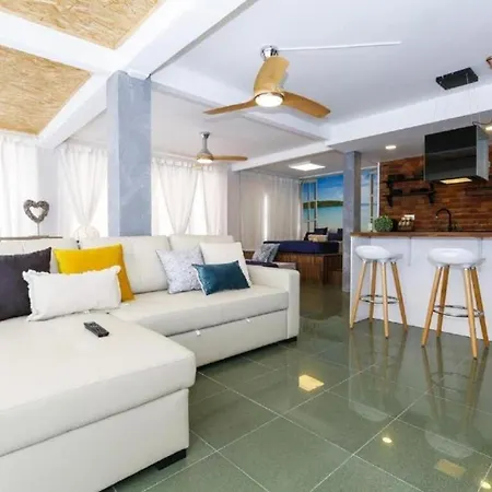 Global Loft Only Families Apartamento *